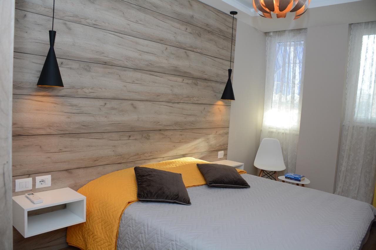 Central Luxury Apartment Тирана Экстерьер фото